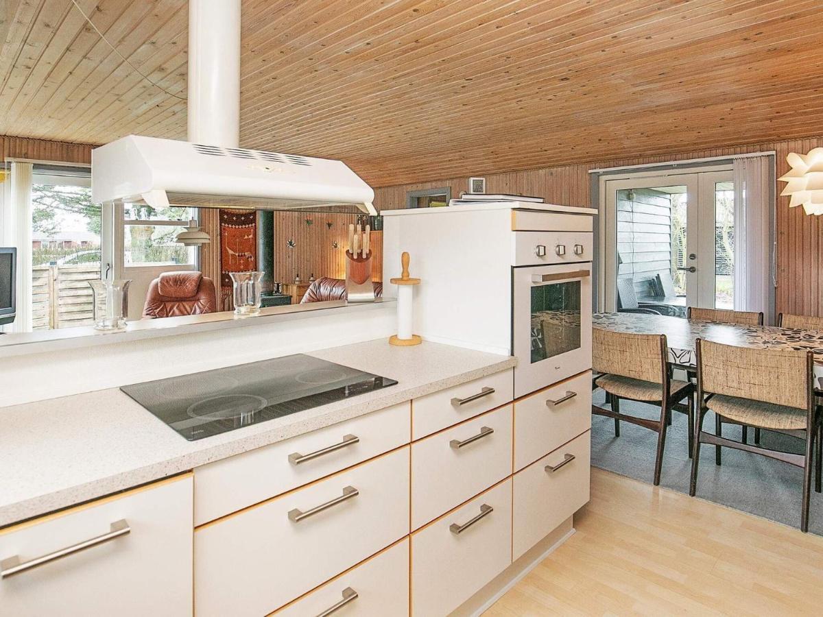 8 Person Holiday Home In Hesselager Екстер'єр фото